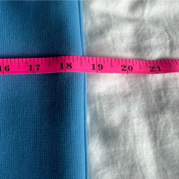 Women’s Pencil Skirt, Size 4 - Picture 10 of 11